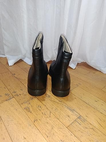 Botinkalar: Satilir:İtaliyadan qelib təzədir 400 manata alinib.Qara dəri qısa kişi — 3