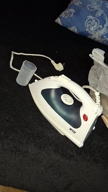 ayfon 4 s: Wolf buxarlı ütü - Tip: Elektrik buxarlı ütü - Rəng: ağ-tünd göy — 1