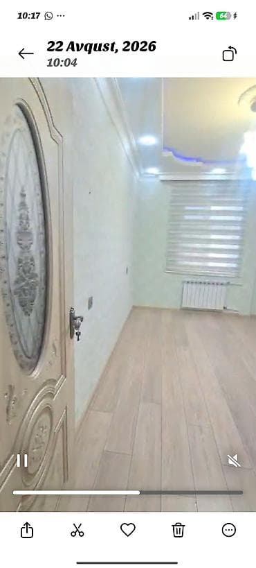 upd evler: 9mkr da yeni tikili binada tam təmirli ev satilir.Həyətyani sahəsi də — 10