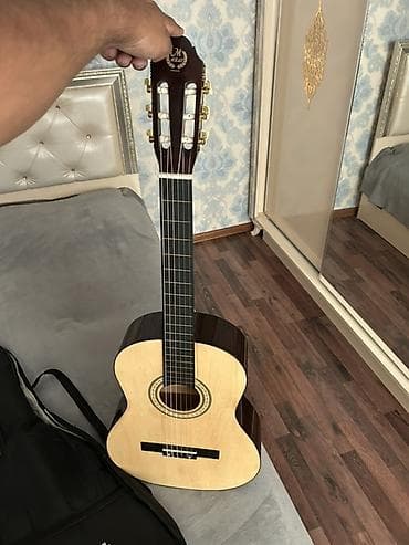 Klassik gitara, Yeni, Ünvandan götürmə — 1