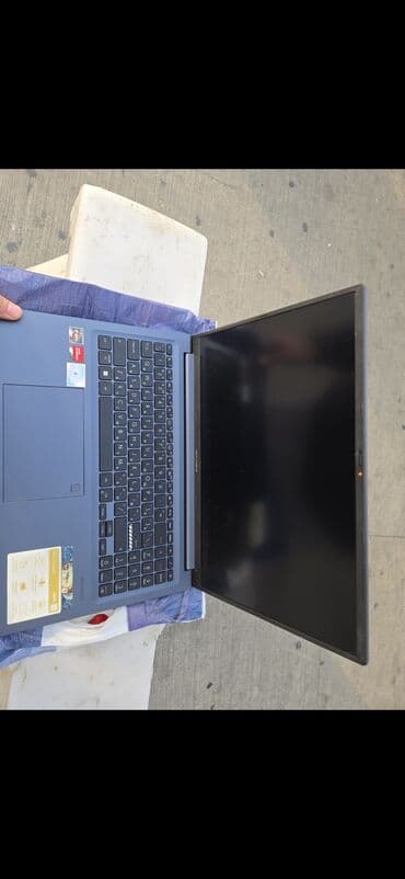 Физика: ASUS VivoBook. Zapcast kimi satiram . Platasi islemir. Ekrani — 2