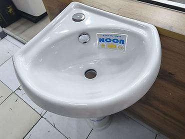 Lesa: NOOR brendinin pedestallı keramika əl-üz yuma lavabosu - Material — 2