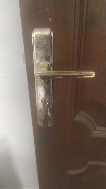 2ci el qapi: Kitay qapsi deyil ela vəziyyətdədir son qiyməti yazmışam 2 ədədi 100 — 4