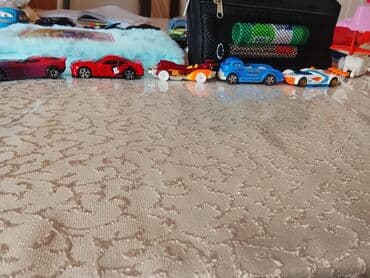 uşaq maşın dəstləri: Uşaq üçün 5 ədəd kiçik oyuncaq maşın dəsti Xüsusiyyətlər: - Miqdar: 5 — 2