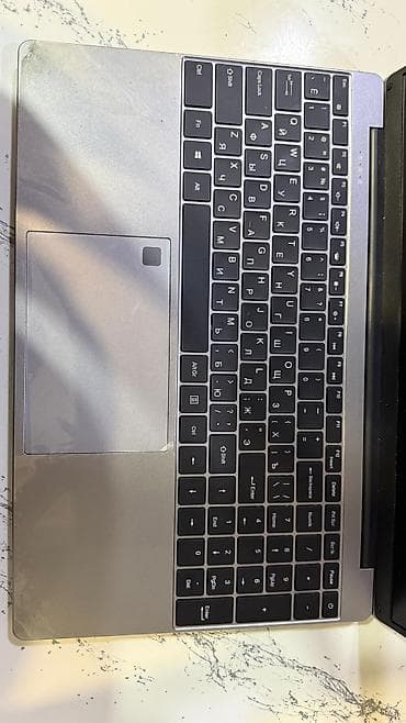 Ноутбуки: Noutbuk – 15.6" ekran, tam ölçülü klaviatura (rəqəm bloku ilə) — 2