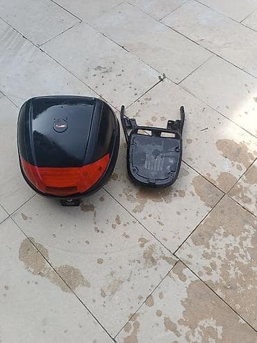 Nəqliyyat: Motosiklet üçün arxa baqaj qutusu (top case) - Rəng: qara, arxa — 3