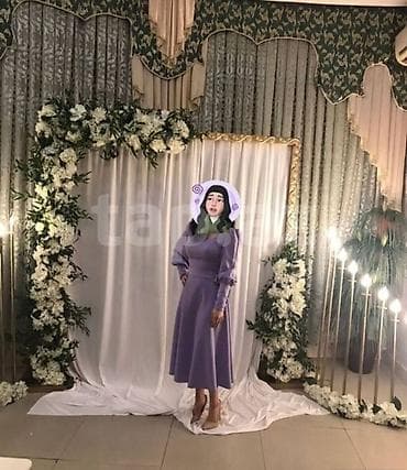 sade ziyafet geyimleri: Bənövşəyi rəngdə zərif qadın donu - Model: A-kəsim, midi uzunluq - — 3