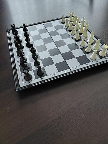 Qtlanabilən maqnitli Şahmat taxtası