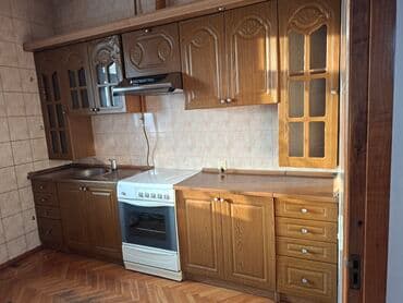 elit qab qacaq: Klassik üslubda mətbəx mebeli dəsti. Qaz plitəsi və aspirator daxil — 3