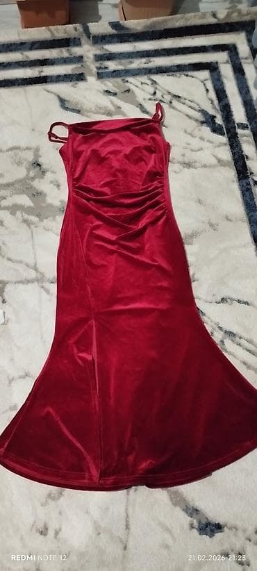 iyde parfum instagram: Qırmızı məxməri qadın paltarı - Parça: yumşaq, parlaq məxmər - Rəng — 1