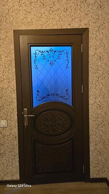 qab aliram: Klassik üslubda otaq qapısı - Material: tünd rəngli ağac teksturalı — 4