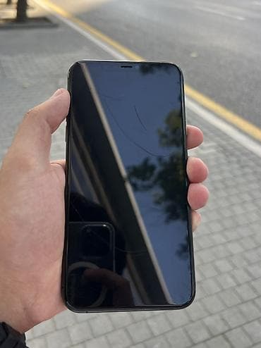 IPhone 11 Pro Max, 64 GB, Black Titanium — 2