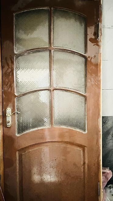 Taxta şüşəli qapı 2ədəd ölçü 90sm 2mt Rial alcı narat etsın -