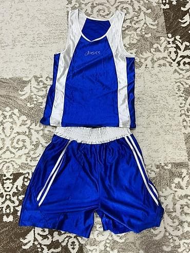 idman desdi: ASICS idman dəsti – atletika/qaçış üçün - Dəst: mayka və şort - Rəng — 1