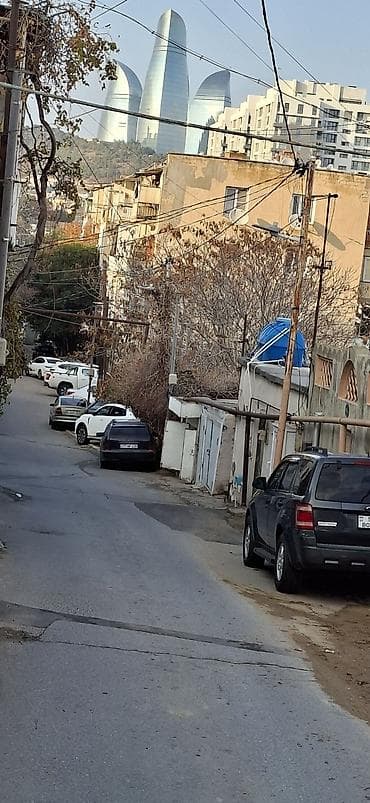 balaxanida satilan evler: Bakı, Bayıl, 2 otaqlı, Köhnə tikili, 45 kv. m — 1