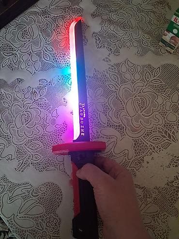 LED işıqlı oyunca qılınc Hem tustu verir hem seslidi usaqlarcun cox