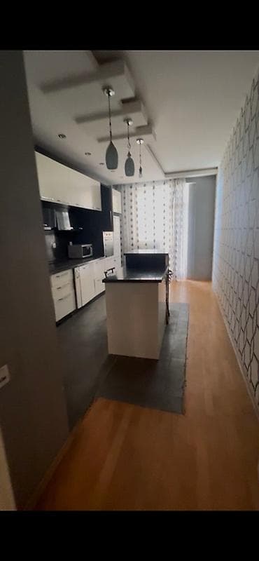 hovsan mida ev satilir: Bu müasir mənzil rahat yaşayış üçün ideal olub, böyük bir qonaq otağı — 5