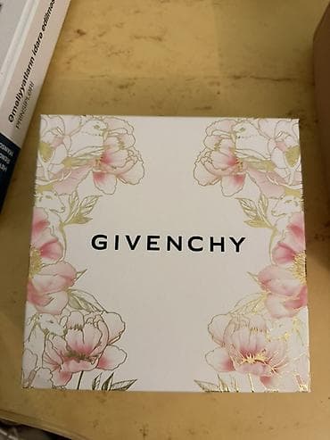 buxar etir: Kosmetik dəst, Givenchy, 2 məhsul — 3