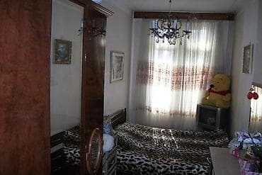 bina evler: 2 otaqlı mənzil – şəhər mərkəzinə yaxın, aşağı mərtəbədə (giriş həyət — 6