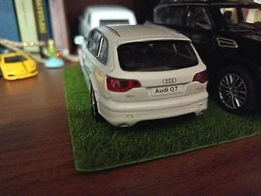 Model avtomobil – Audi Q7 (miqyas: təxmini 1:32–1:36) - Korpus rəngi — 2