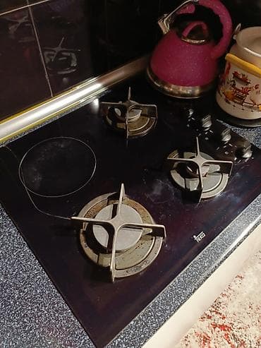 teka: Teka qaz plitəsi – şüşə-keramik səth, 3 qaz ocağı + 1 elektrikli (şüşə — 2