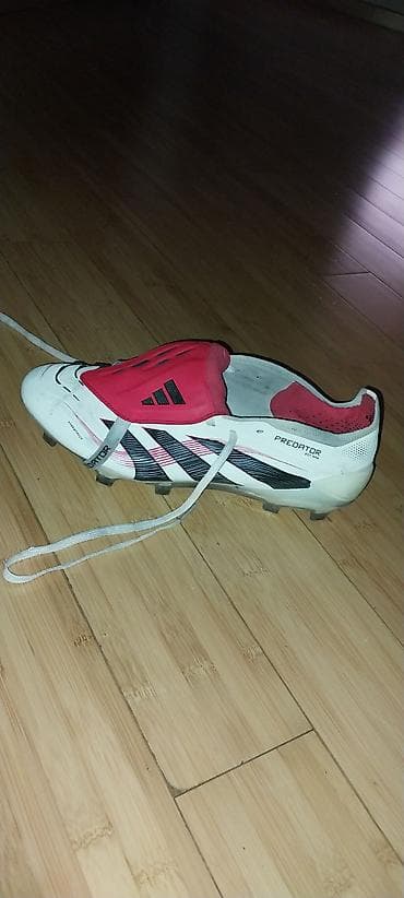 ağ sarucka: Adidas Predator kramponları Razmer 42 çox geyinilmeyib real aliciya — 1