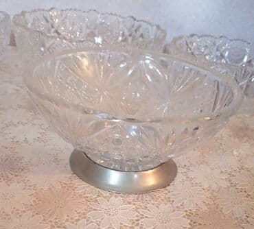 meyvə yeşikləri: Xrustal dəst qablar qiyməti dəyərindən çox ucuz 3 ədədi 25 manat. Altı — 5