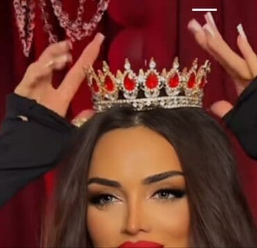 əl xına bəzəkləri: Tac qızılı – qırmızı daşlı, zərif bəzəkli.Metal zircon daşlar — 4