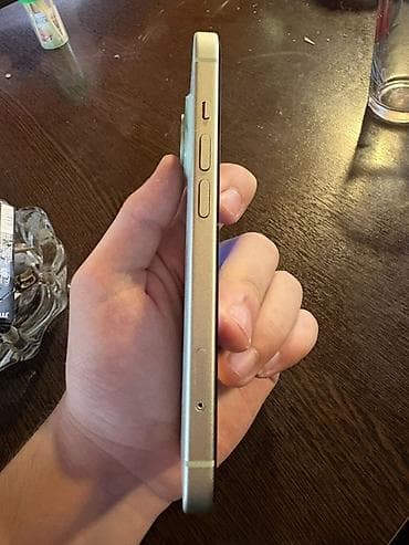 iphone 15 ağ: IPhone 15, Yaşıl, Simsiz şarj — 5