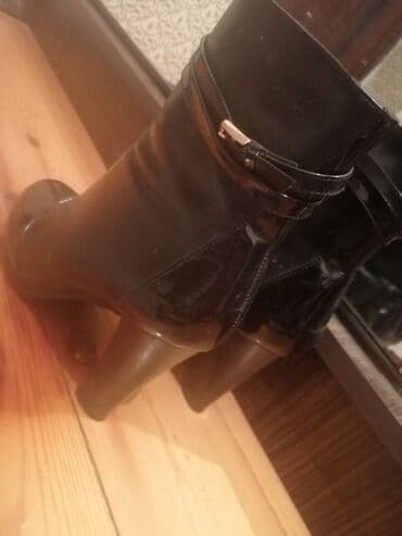 qadin botlari: Ölçü: 39, rəng - Qara, İşlənmiş — 2