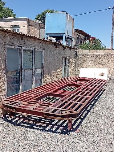 Avtoservis avadanlıqları: Məhsul: Avtomobil daşımaq üçün metal platforma və hidravlik qaldırıcı — 1