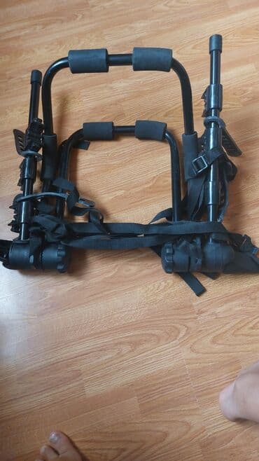 Maşının arxasına yerleşdirilir və birdən çox velosipeti qoymaq üçündür