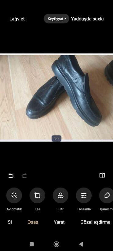 ayakkabı: Qara rəngdə, dəri materialdan hazırlanmış slip-on üslubda ayaqqabılar — 1