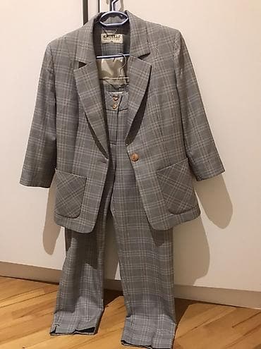 Kadelli Collection qadın kostyumu . 165 man alınıb . 1-2 defe ıstıfade — 1