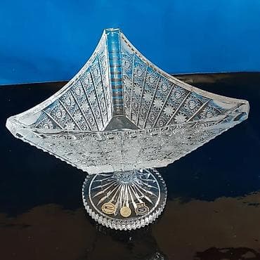 ag yolka: Tom 
Meyve qabi 240 azn
murebbe qabilar cutu 115 azn — 4