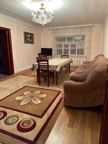 Alfa Romeo: 130 kv. m, 4 otaqlı — 2