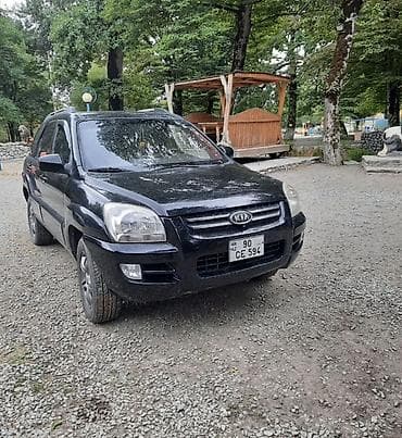 Kia Sportage – qara rəngli, kompakt SUV 15.500 2008ci il Texniki