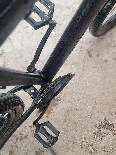 Şəhər velosipedləri: 26 ölçüsü. arxa ve qabağ skors sabitdir. alıcıya yeni tormuz ve roto — 7