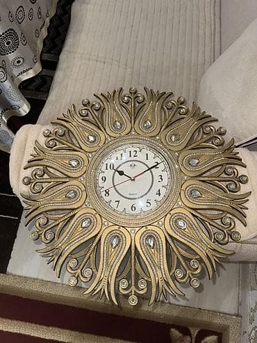 Divar saatları, Saniyə əqrəbi