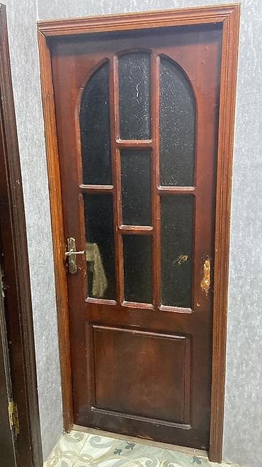 sehf qapi: Şüşəli taxta otaq qapıları (3 ədəd) Hal hazirda evde istifade olunur — 1