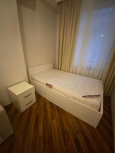 Ağ rəngli yataq otağı mebel dəsti Tərkibi: - Tək nəfərlik çarpayı –