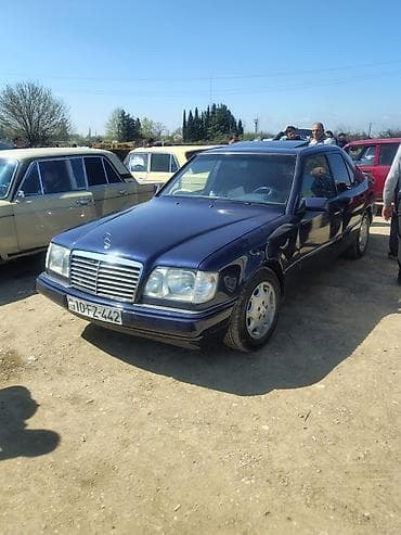 ilkin odəniş 2000 azn avtomobil: Mercedes-Benz W124: 2.2 l | 1995 il Sedan — 2