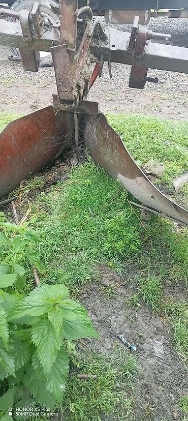 tıraktor: Arxçəkənlə lapetin kalxoz aktı var lapet kalxozdan sonra işlənməyib — 10