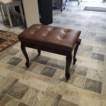 ucuz nagara: Piano üçün banketka — 2