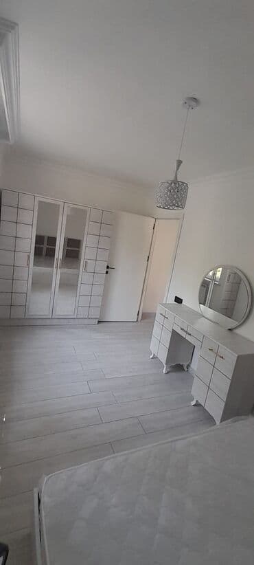 срочно продам квартиру в баку: Bakı, 8-ci kilometr, 2 otaqlı, Köhnə tikili, m. Qara Qarayev, 42 kv. m — 3