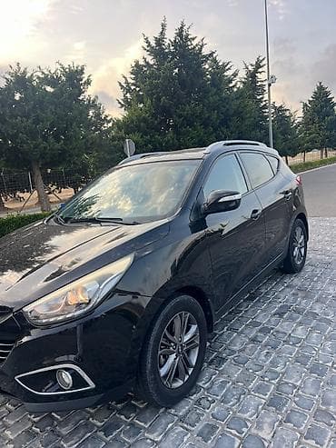 p4 disk: Hyundai ix35, qara rəng, şəhər və ailə istifadəinə uyğun yığcam — 10
