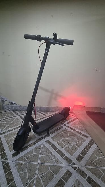 Elektrik nəqliyyatı: Elektrik skuter – qatlana bilən şəhər modeli - Rəng: qara, yığcam — 2