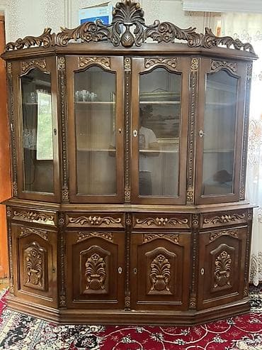 cerez: Klassik üslubda böyük vitrin-bufet - Material: kütləvi ağac (təbii — 1