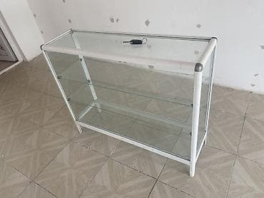 stand: 5 ədəd qalıb. Şüşə vitrin stendləri – mağaza və sərgi üçün. Hündürlüyü — 3