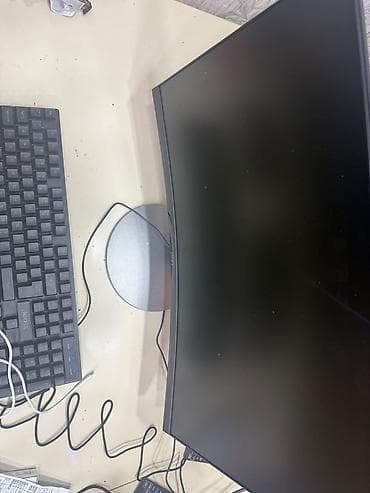 intel atom: Gaming/ofis masaüstü PC və monitor dəsti Xüsusiyyətlər: - Prosessor — 2